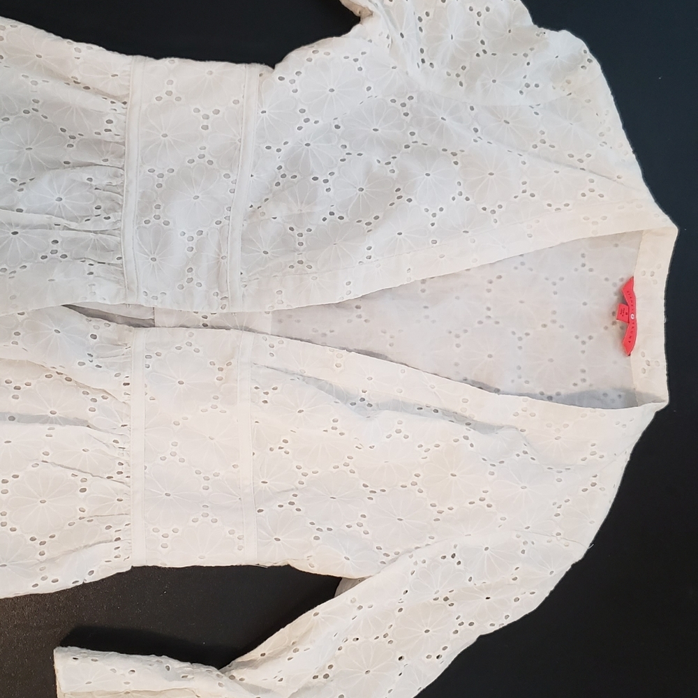 New women's Ivanka Trump white Cardigan